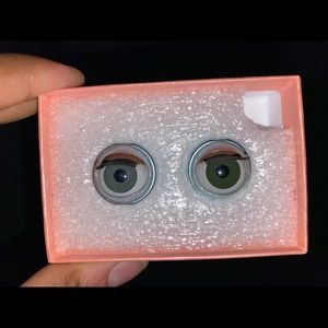 American girl doll eyes